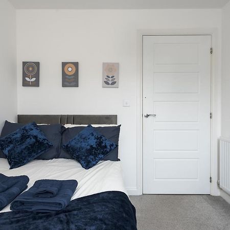Two Bedroom Apartment - Milton Keynes By Aryas Properties Broughton  Exterior photo