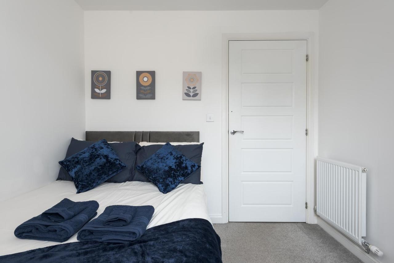 Two Bedroom Apartment - Milton Keynes By Aryas Properties Broughton  Exterior photo