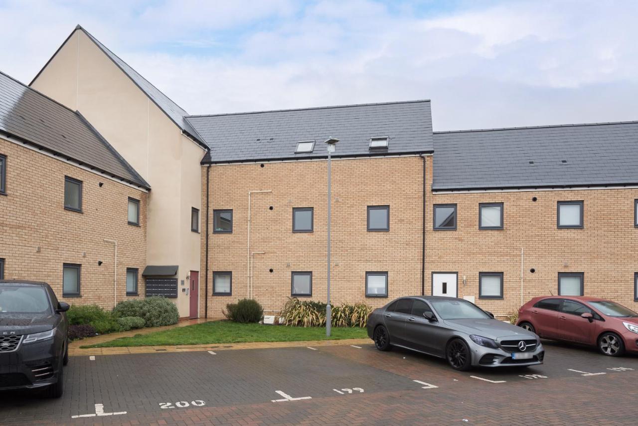 Two Bedroom Apartment - Milton Keynes By Aryas Properties Broughton  Exterior photo